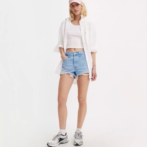 Levi's 501® Original Fit High Rise Women's Shorts- Size 30 - Picture 3 of 14